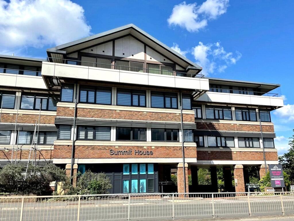 Main image of property: London Road, Bracknell, RG12