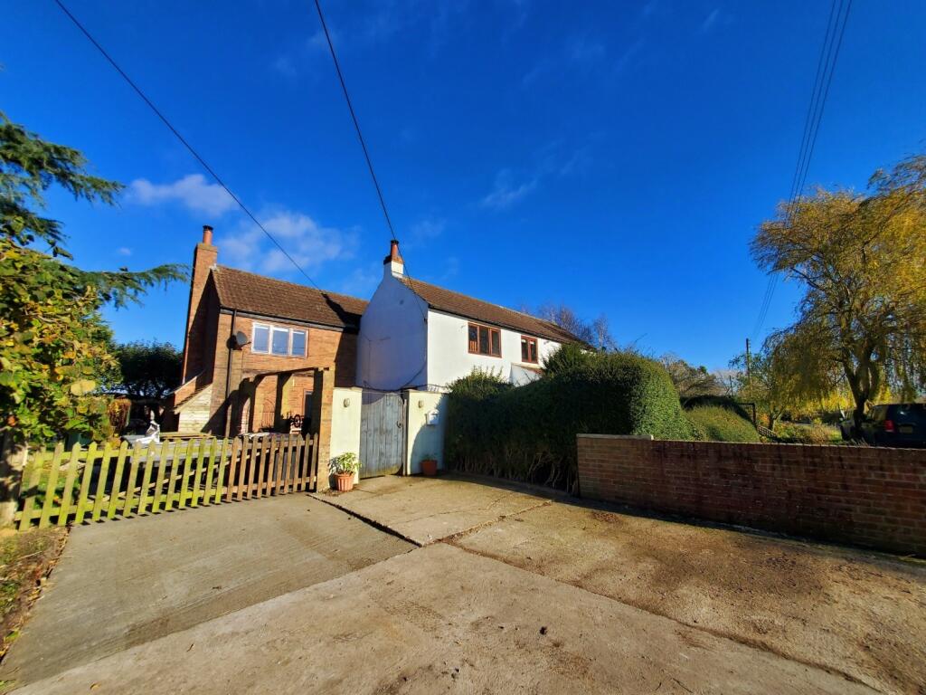 5 bedroom detached house for sale in Bridge Cottage Main Street Gayton ...