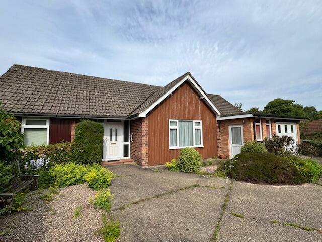 Main image of property: 64a Kenwick Road Louth LN11 8EN