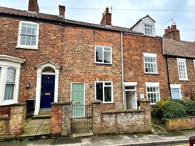 2 bedroom terraced house