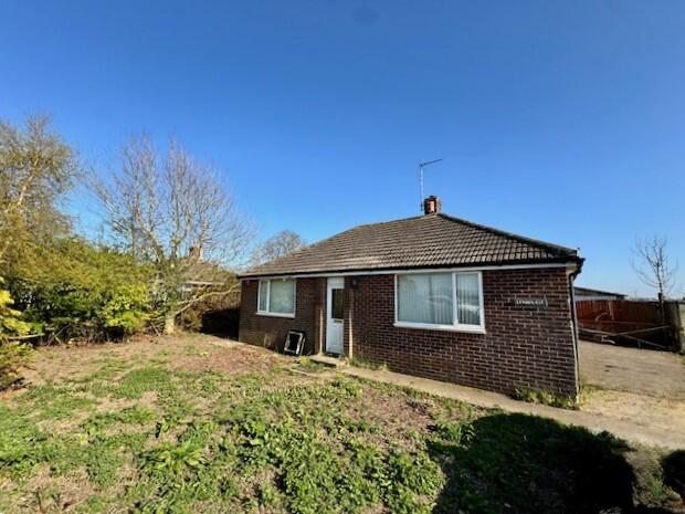 Main image of property: Lyndhurst Main Road Saltfleetby Louth LN11 7SN