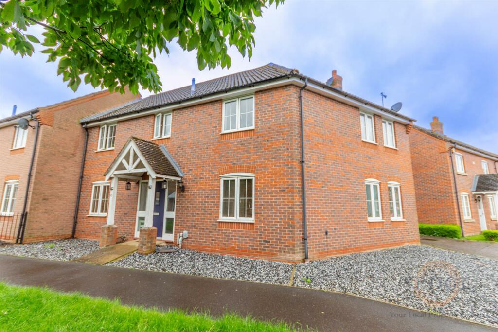 5 bedroom semidetached house for sale in Haywain Drive, Deeping St