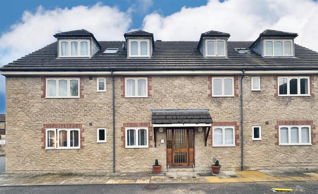 Main image of property: Central Cirencester