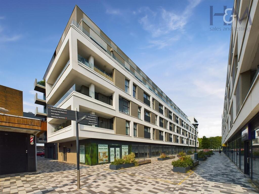 Main image of property: Boston House, Park Place, Stevenage, Hertfordshire, SG1 1AY