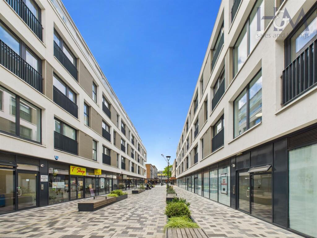 Main image of property: Boston House, Park Place, Stevenage, Hertfordshire, SG1 1AY