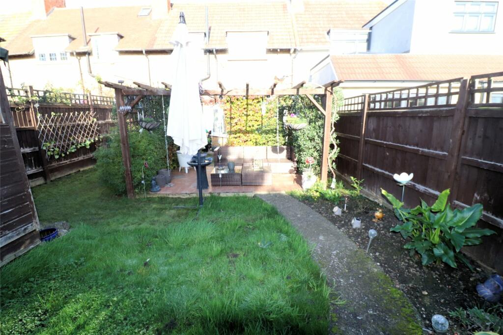 Additional property image - Barnehurst Avenue, Erith, DA8