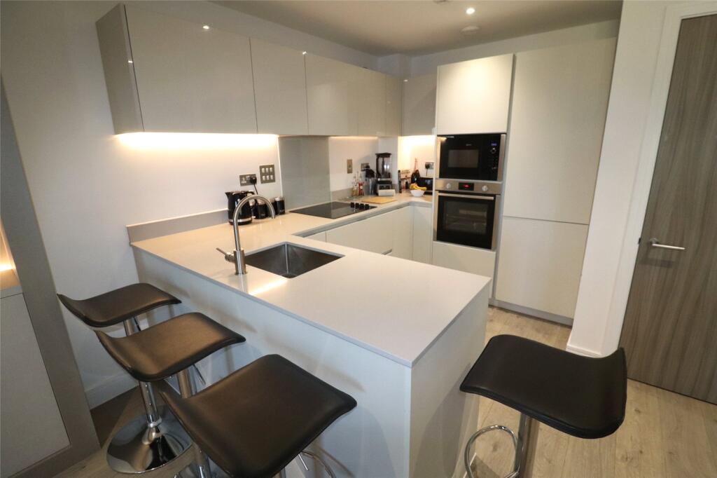 Additional property image - 12 St James Road, Brentwood, Essex, CM14