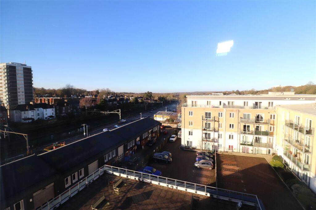 Additional property image - 12 St James Road, Brentwood, Essex, CM14