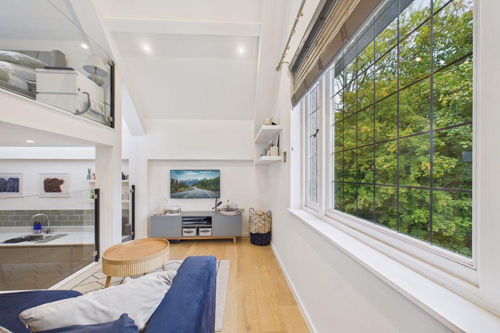 Main image of property: Merstham