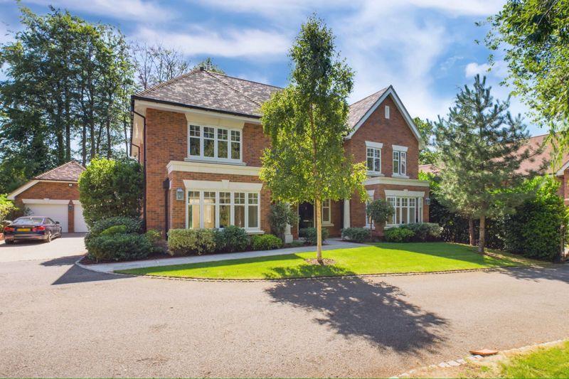 5 bedroom detached house for sale in Walton on the Hill, KT20