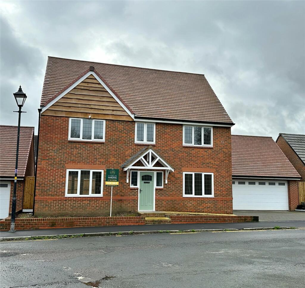 5 bedroom detached house for sale in Coate Lane, Coate, Swindon