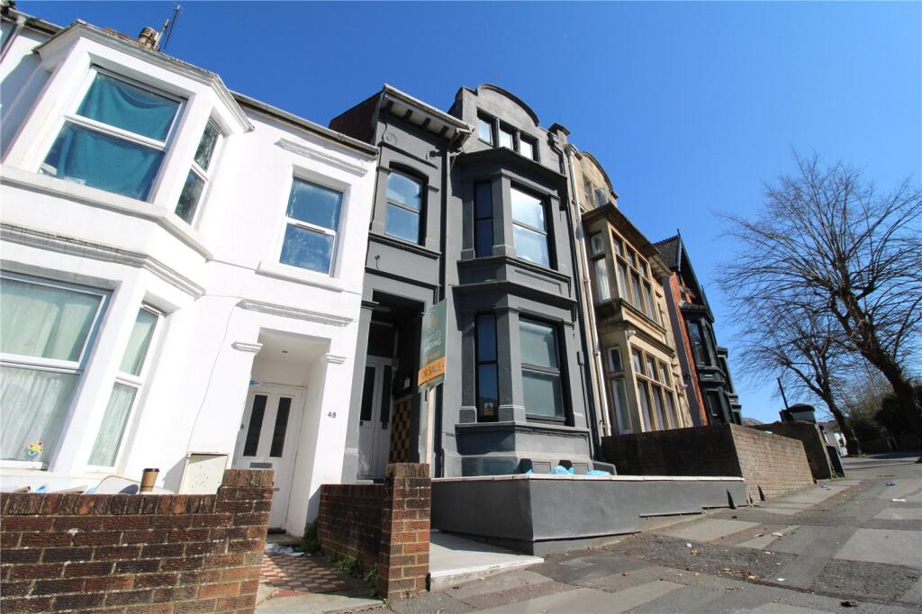 5 bedroom terraced house
