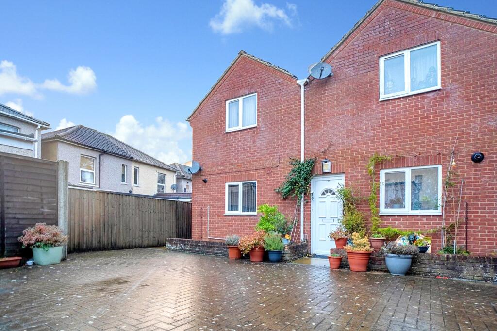 Main image of property: North Street, Old Town, Swindon, Wiltshire, SN1