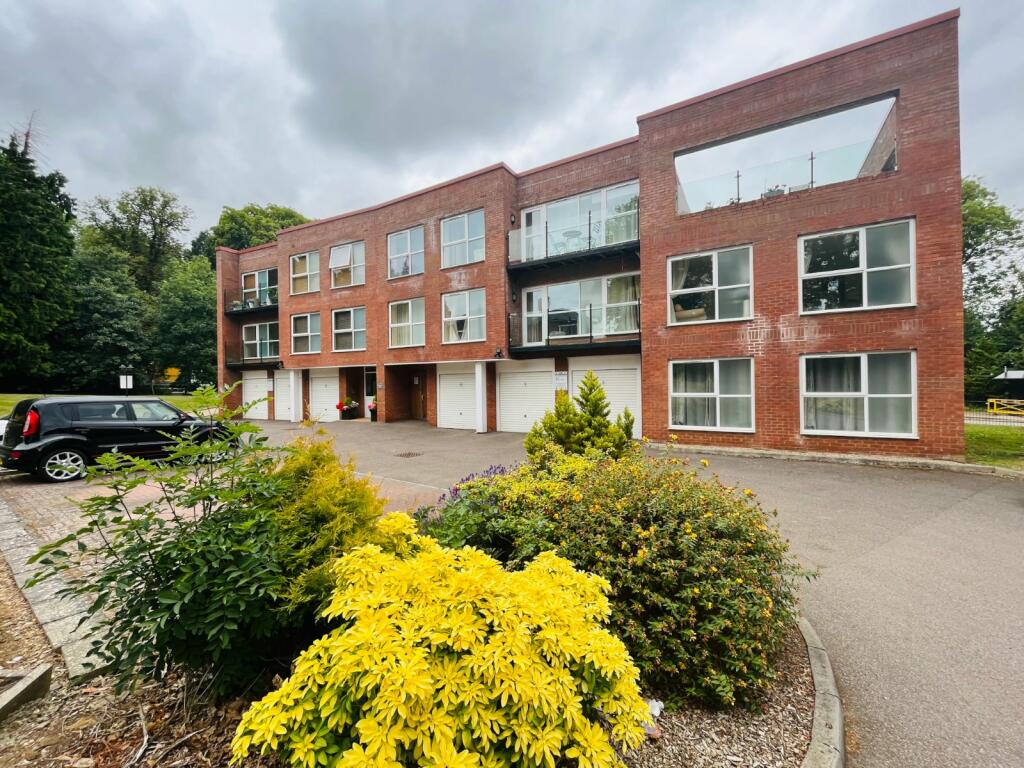 1 bedroom apartment for rent in St Marys House, St Crispins Drive