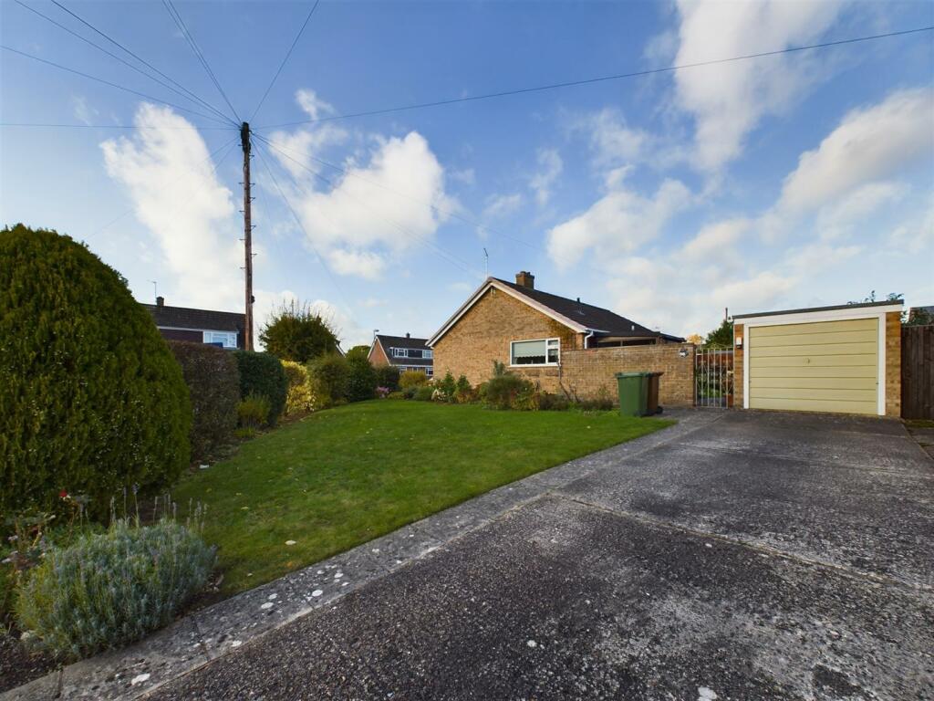 3 bedroom detached bungalow for sale in Middlemarch Road, Dereham, NR19