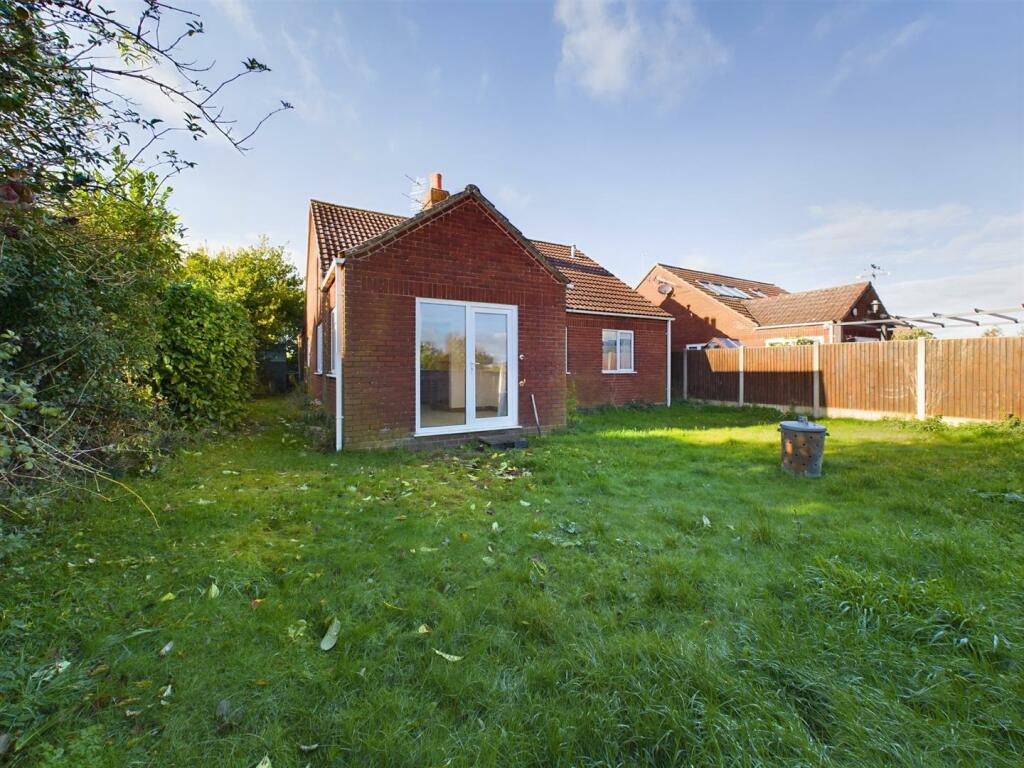 3 bedroom detached bungalow for sale in Burgh Lane, Mattishall, NR20