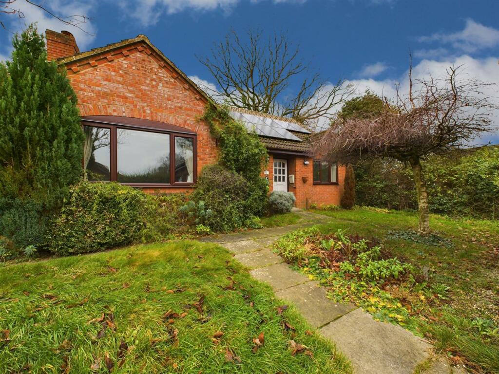 3 bedroom detached bungalow for sale in Gogle Close, Mattishall, NR20