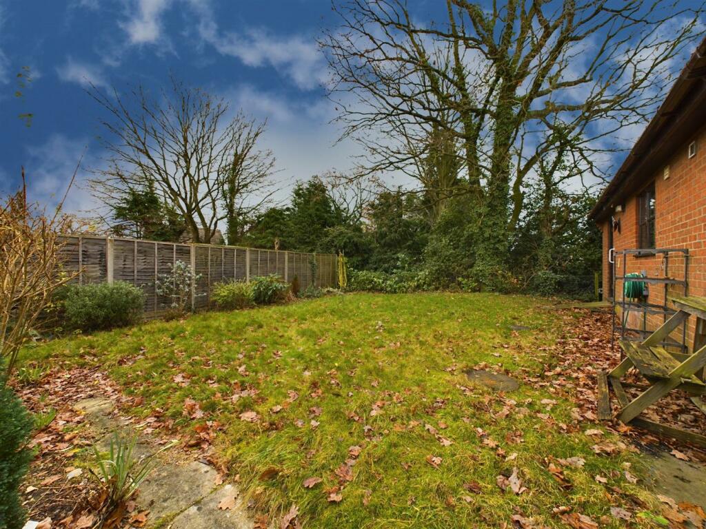 3 bedroom detached bungalow for sale in Gogle Close, Mattishall, NR20