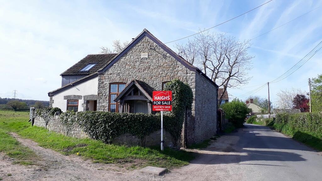 3 bedroom detached house for sale in Crossways Lane, Thornbury, Bristol