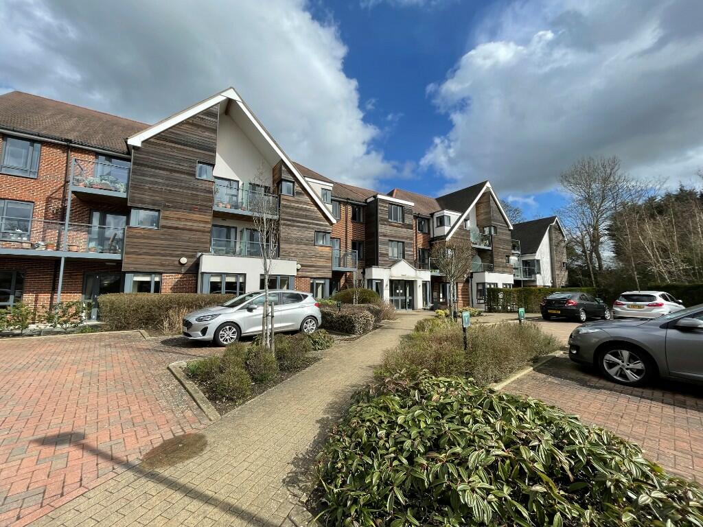 2 bedroom retirement property for sale in Mandeville Court, Darkes Lane
