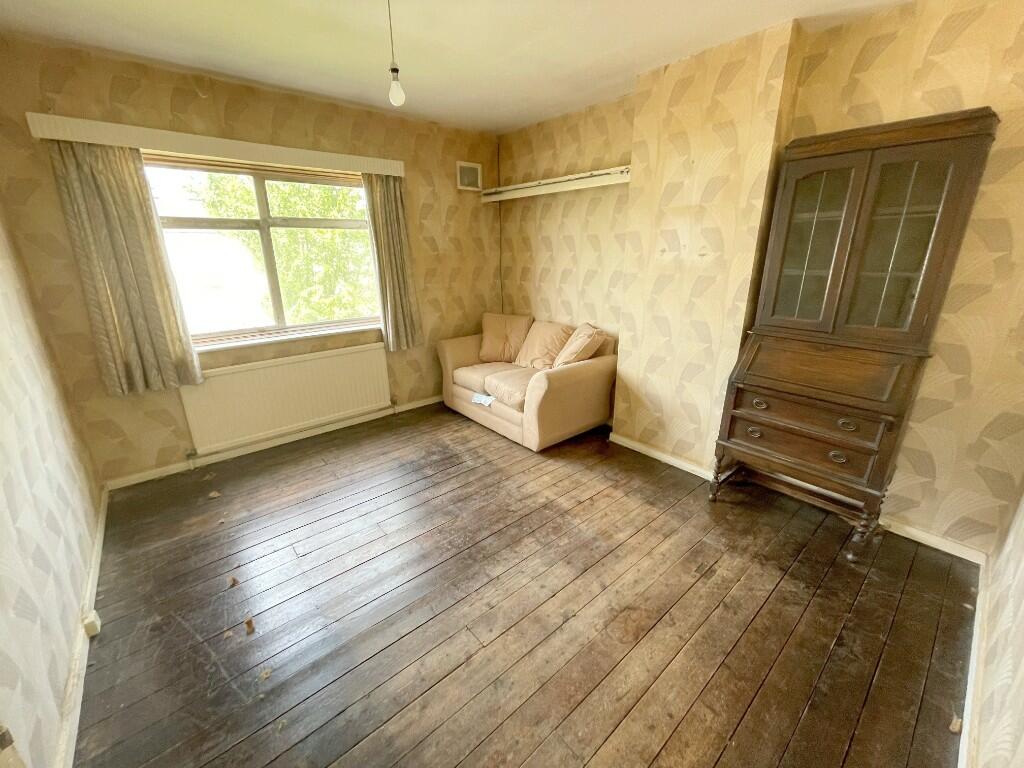 3 bedroom semidetached house for sale in Windmore Avenue, Potters Bar