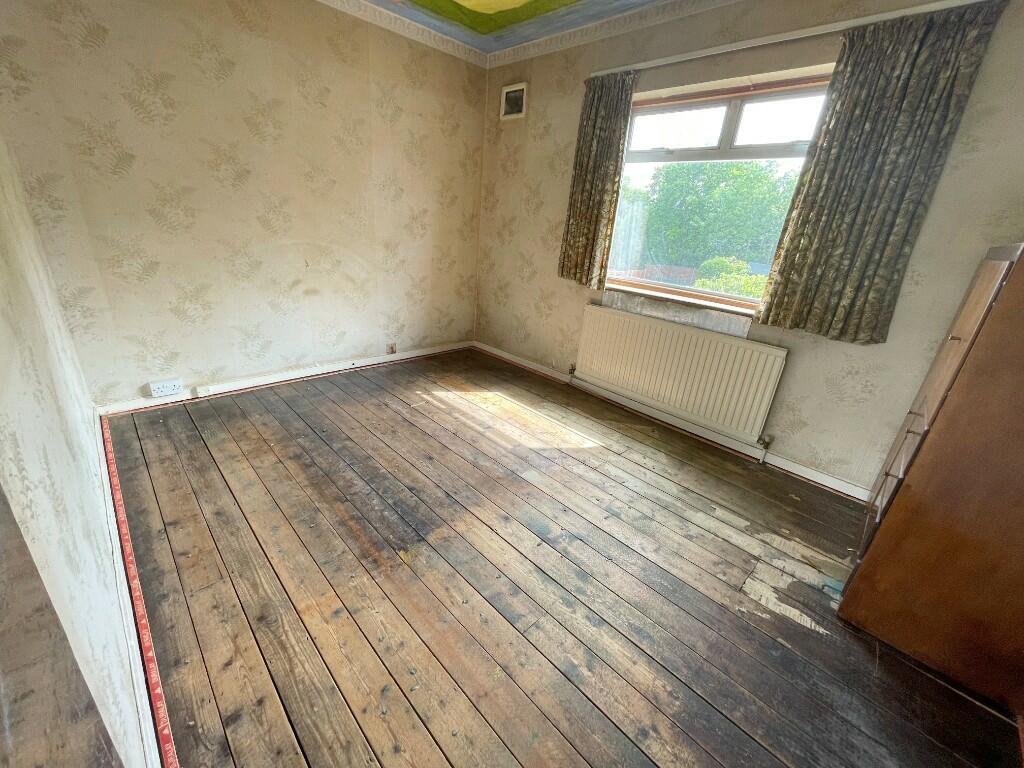 3 bedroom semidetached house for sale in Windmore Avenue, Potters Bar