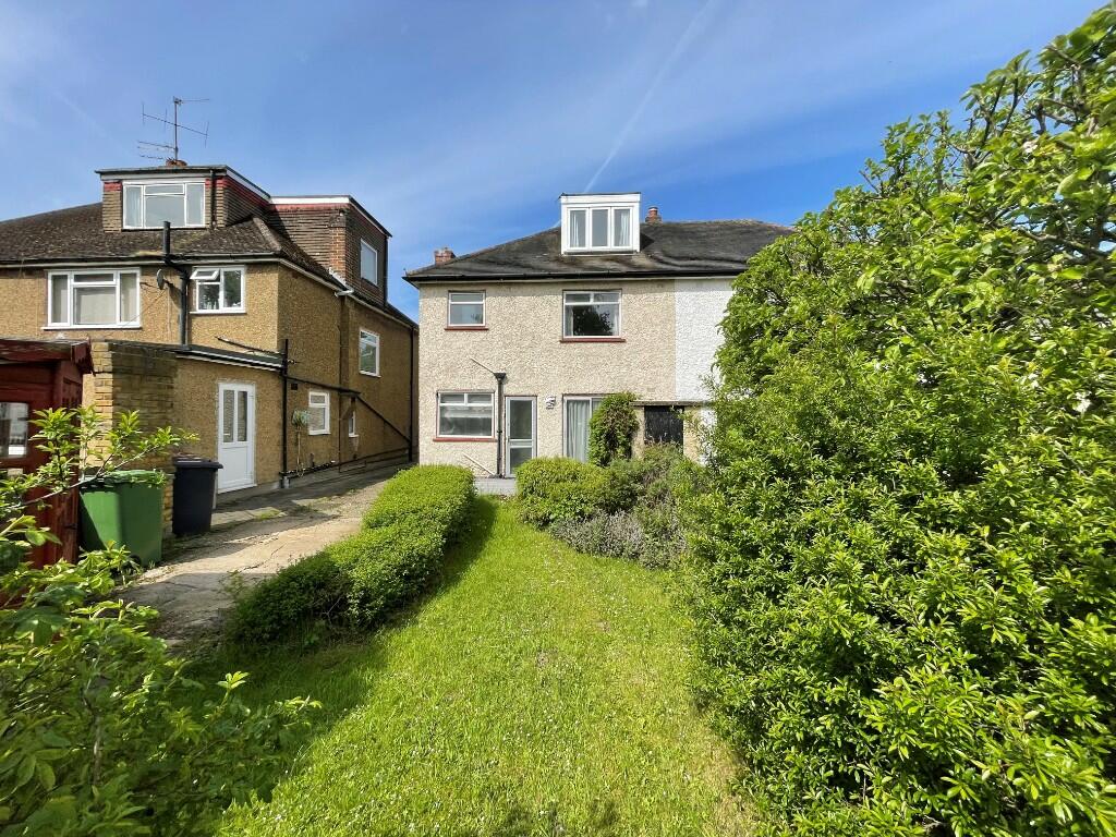 3 bedroom semidetached house for sale in Windmore Avenue, Potters Bar