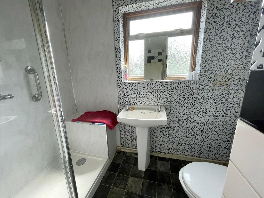 3 bedroom semidetached house for sale in Windmore Avenue, Potters Bar