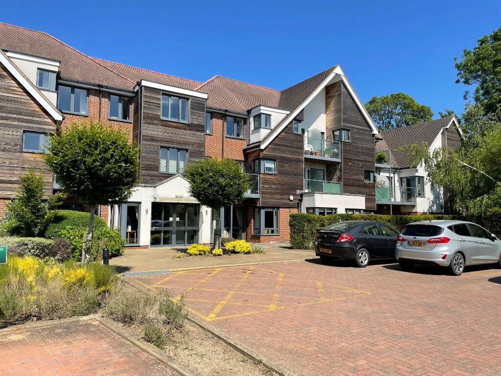 1 bedroom retirement property for sale in Mandeville Court, Darkes Lane