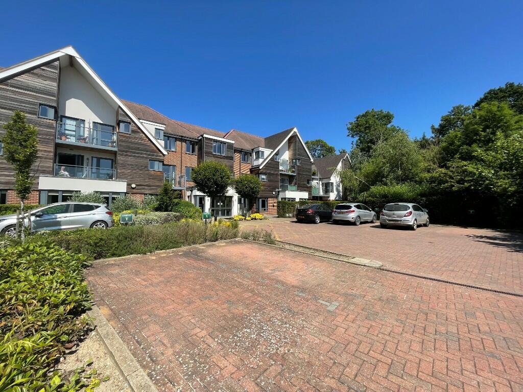 2 bedroom retirement property for sale in Mandeville Court, Darkes Lane