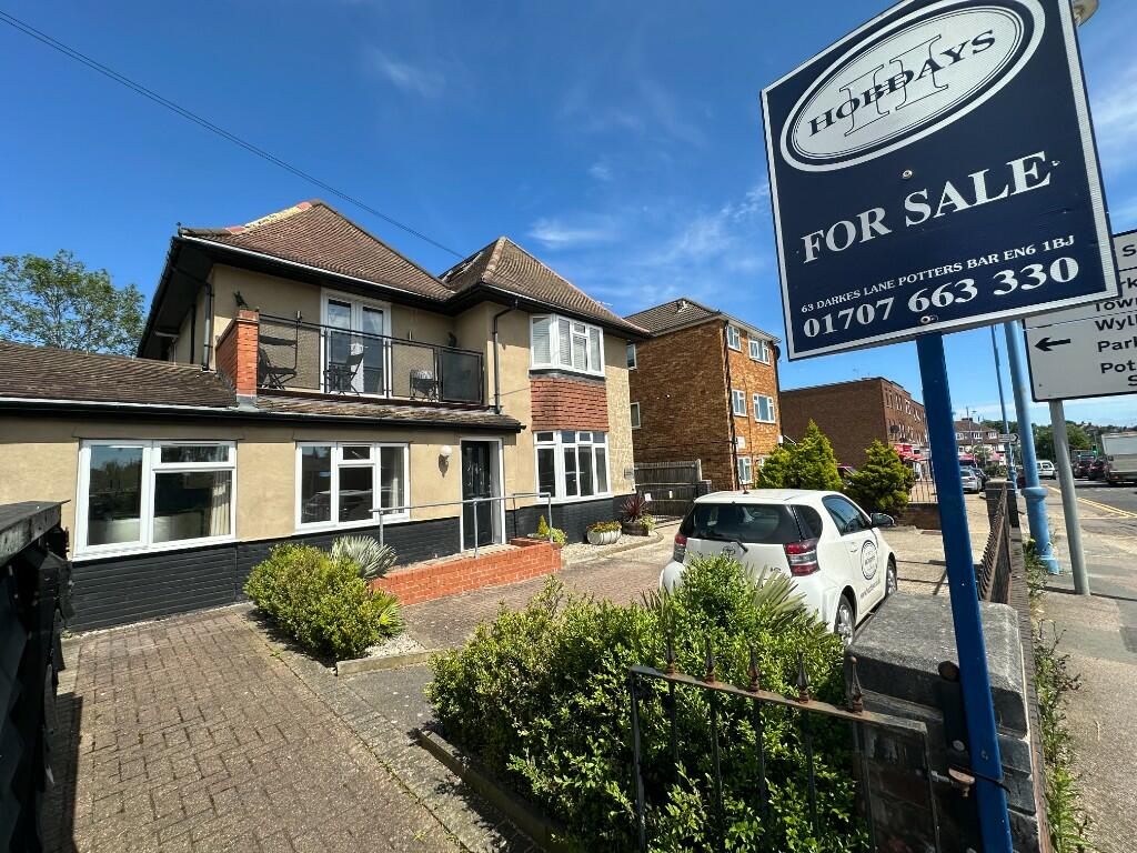 2 bedroom apartment for sale in Mutton Lane, Potters Bar, Hertfordshire ...