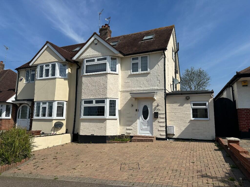 Main image of property: Sunnybank Road, Potters Bar, Hertfordshire, EN6