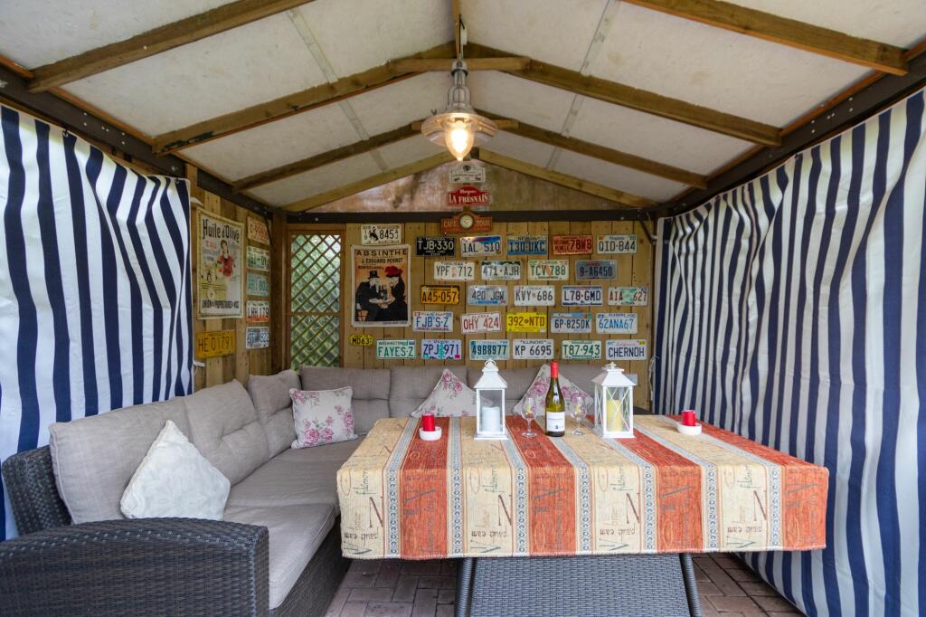 Additional property image - Wrington Lane, Congresbury, BS49
