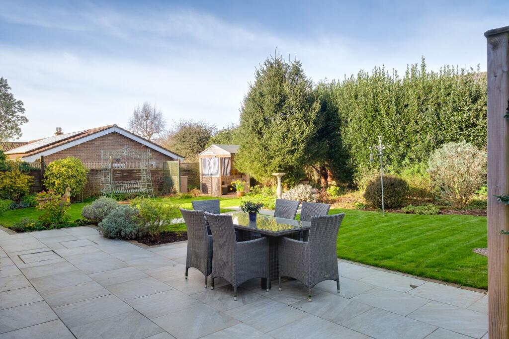 Additional property image - Wrington Lane, Congresbury, BS49