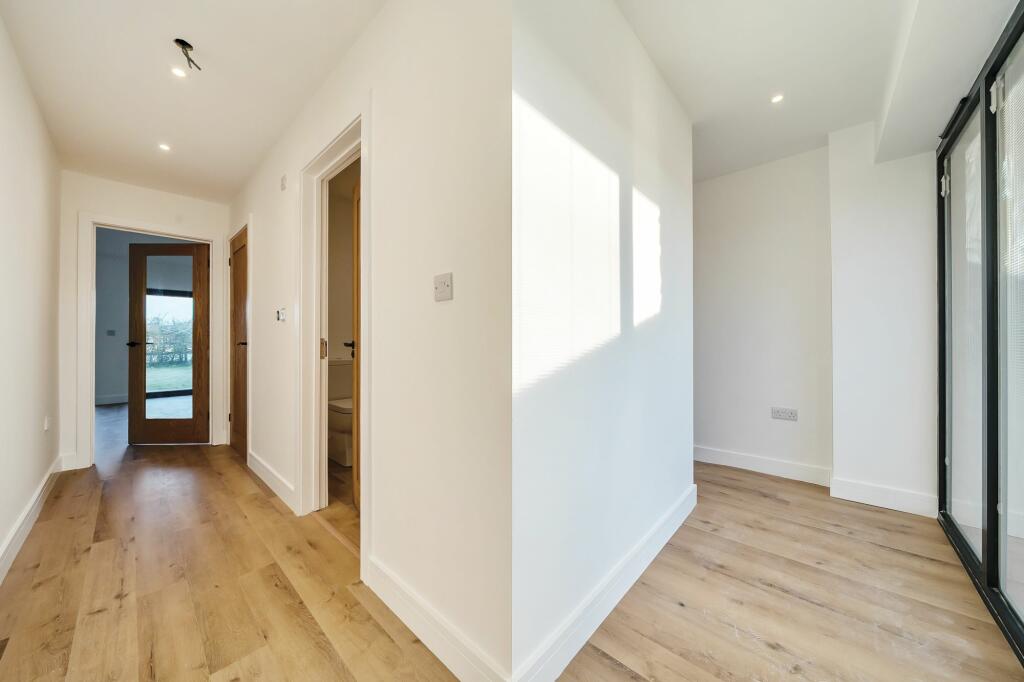 Additional property image - 2 Somerset Court, Brinsea, Congresbury