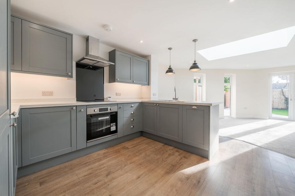 Additional property image - Elm Close, Yatton, BS49