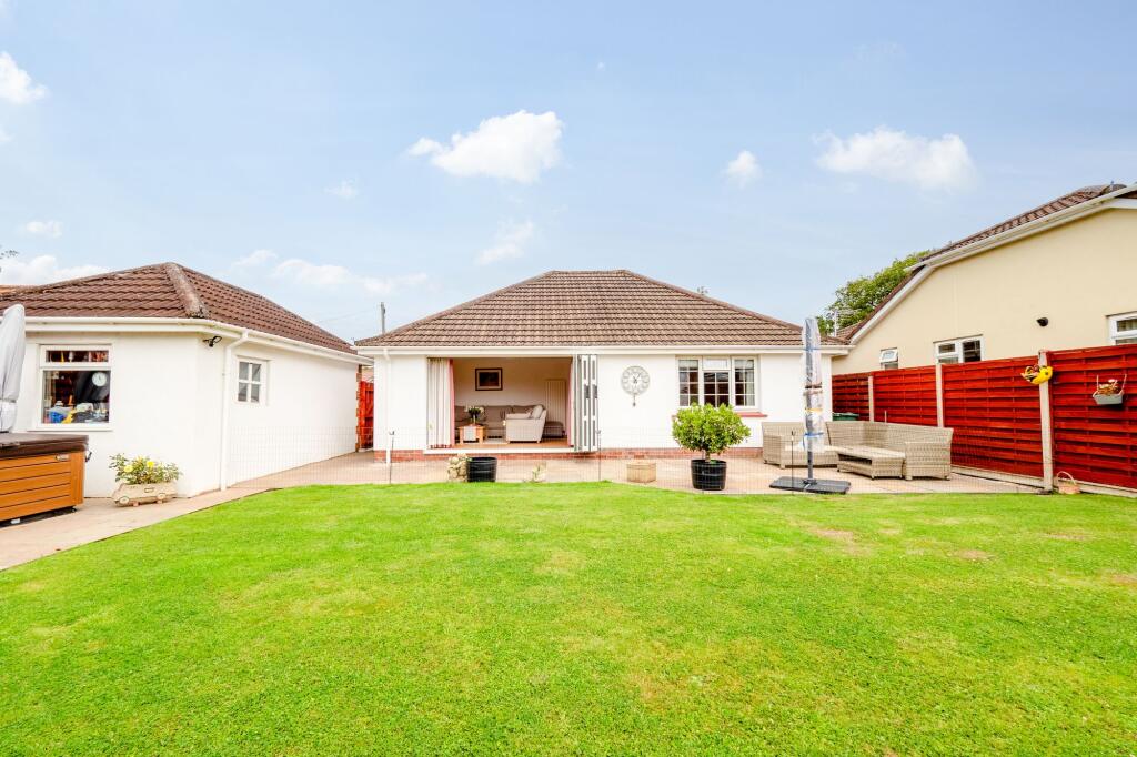 Main image of property: Sunnymede Road, Nailsea, BS48