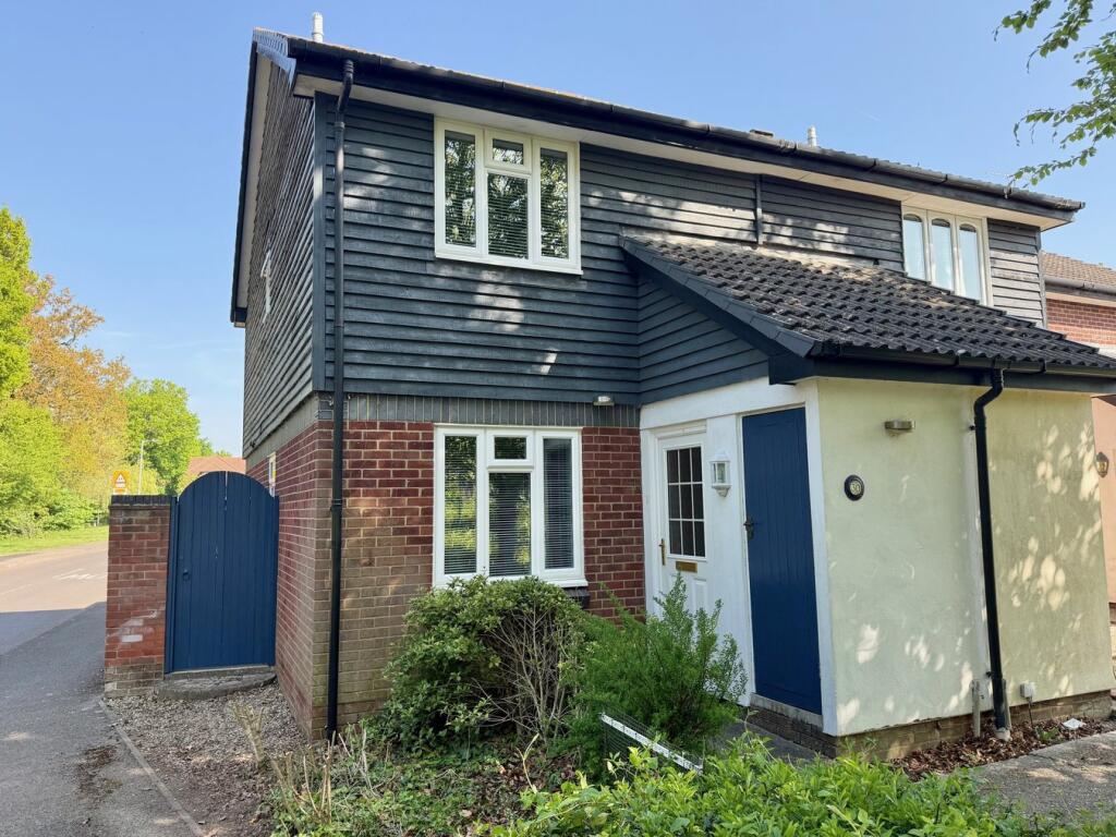 Main image of property: Wythemede, Foxley Fields, Binfield, RG42