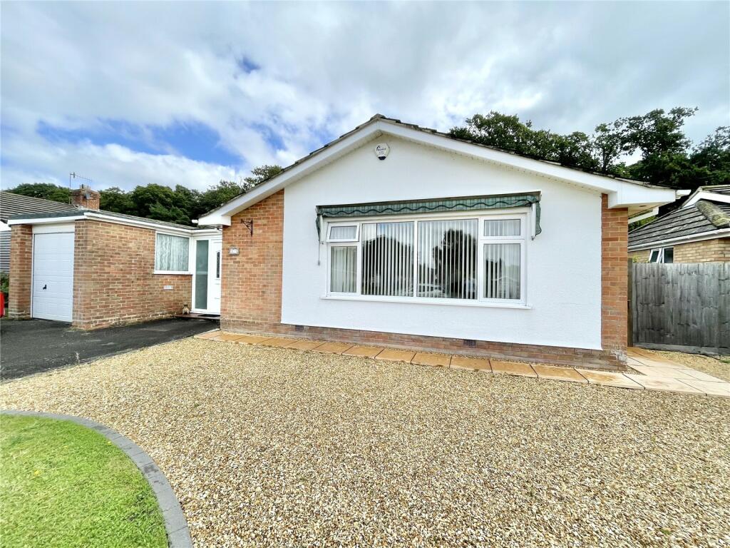 3 bedroom bungalow for sale in Braemar Drive, Highcliffe On Sea