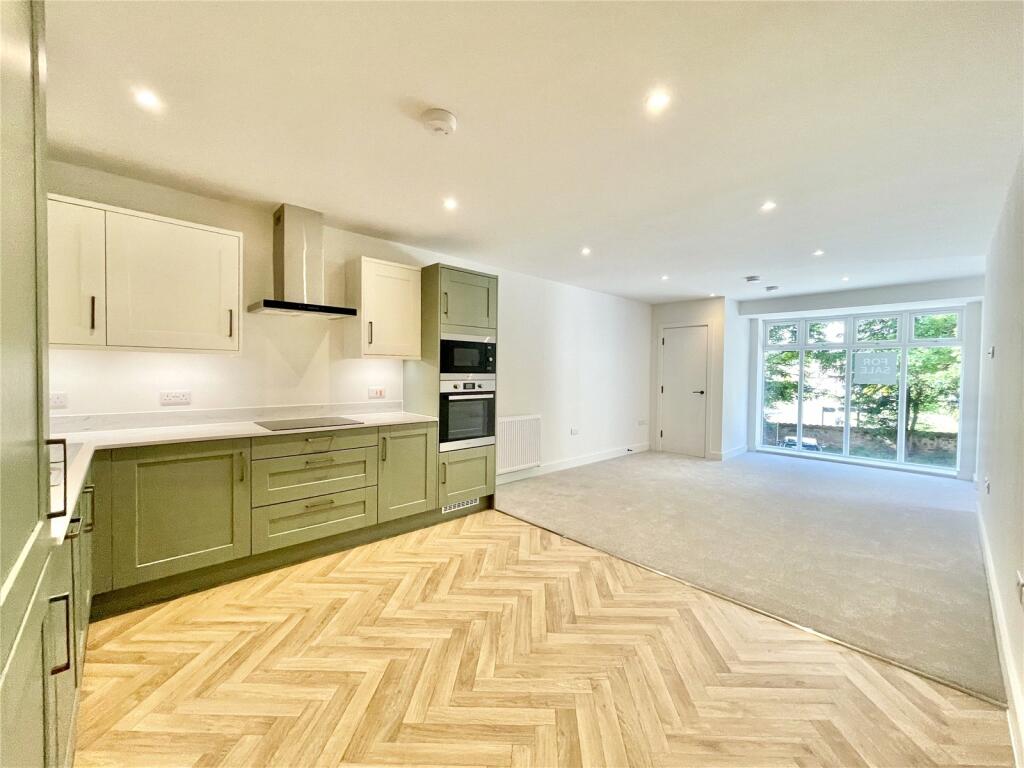 Additional property image - Lymington Road, Highcliffe On Sea, Christchurch, Dorset, BH23