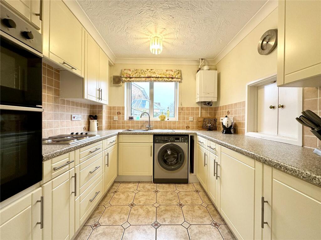 Additional property image - Mallow Close, Highcliffe On Sea, Christchurch, Dorset, BH23