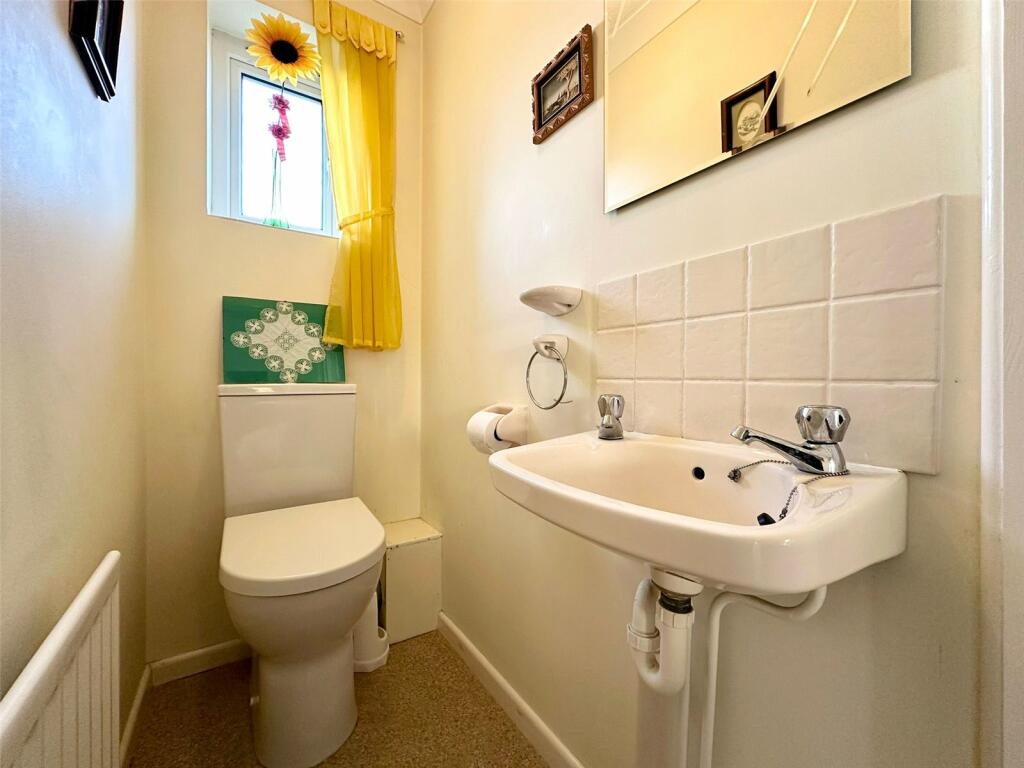 Additional property image - Mallow Close, Highcliffe On Sea, Christchurch, Dorset, BH23