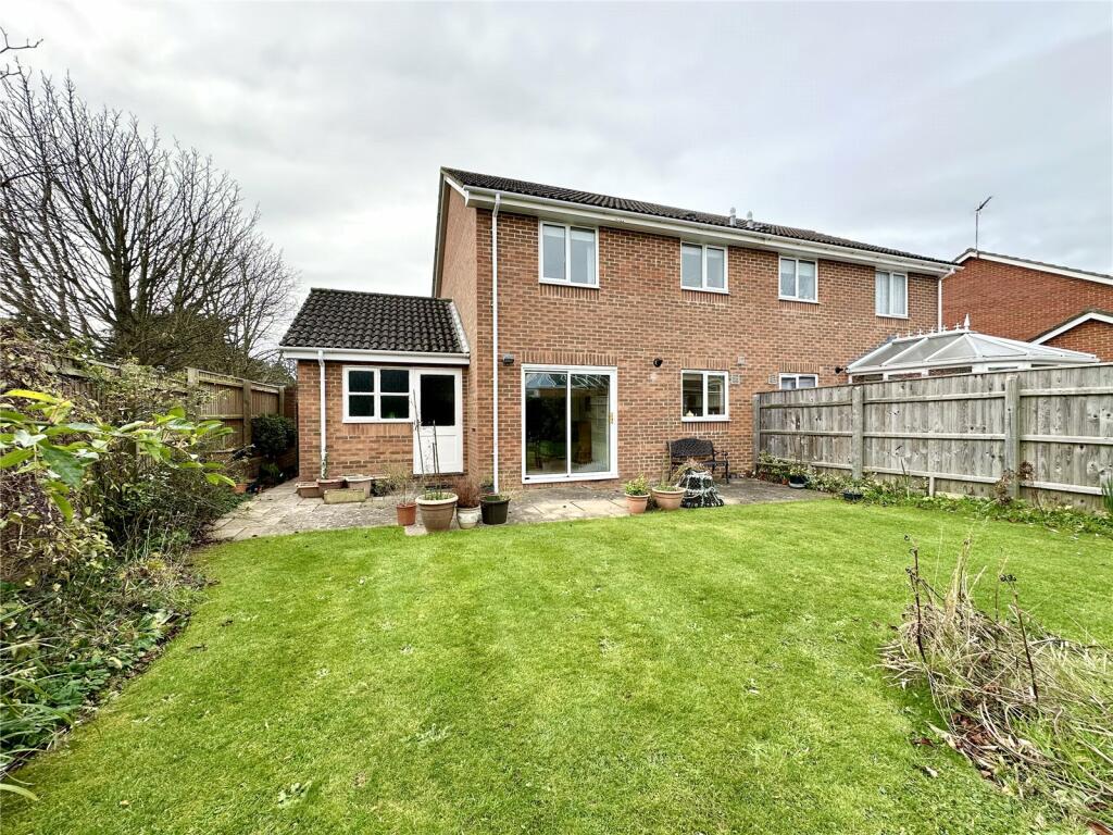Additional property image - Mallow Close, Highcliffe On Sea, Christchurch, Dorset, BH23