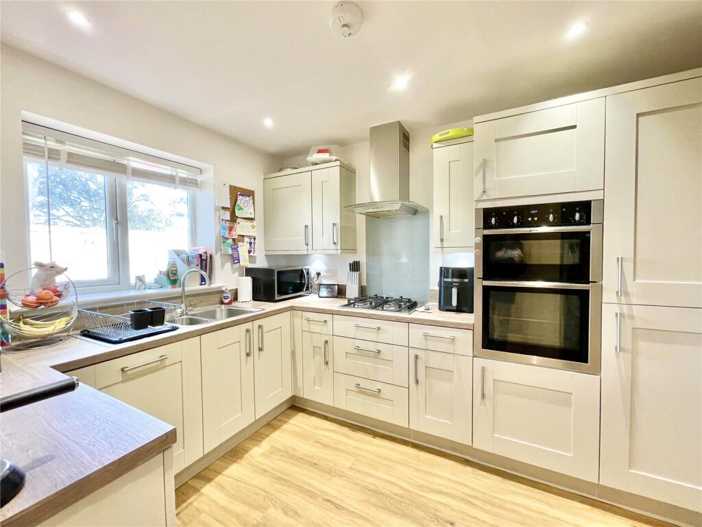 Additional property image - Elderflower Close, Highcliffe On Sea, Christchurch, Dorset, BH23