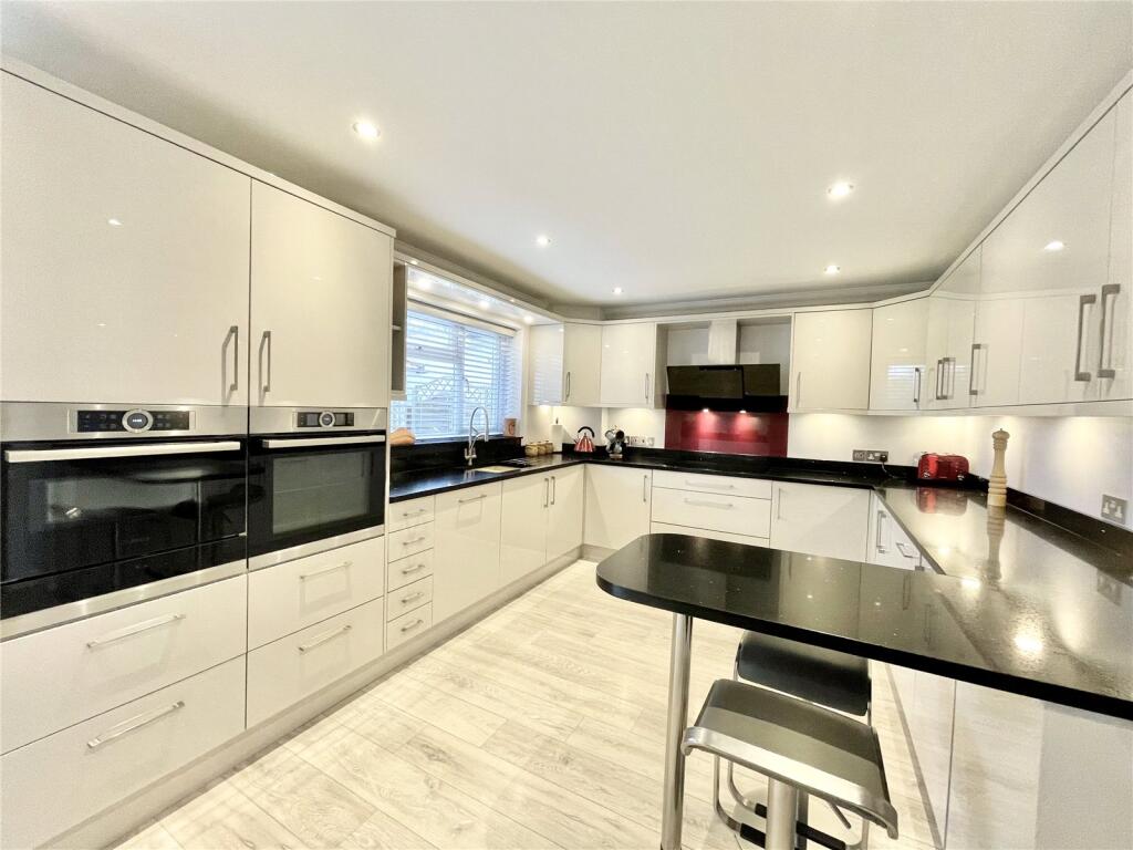 Additional property image - Moonrakers Way, Highcliffe On Sea, Christchurch, Dorset, BH23