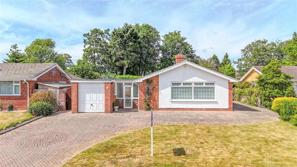 Main image of property: Glenavon Road, Highcliffe On Sea, Christchurch, Dorset, BH23