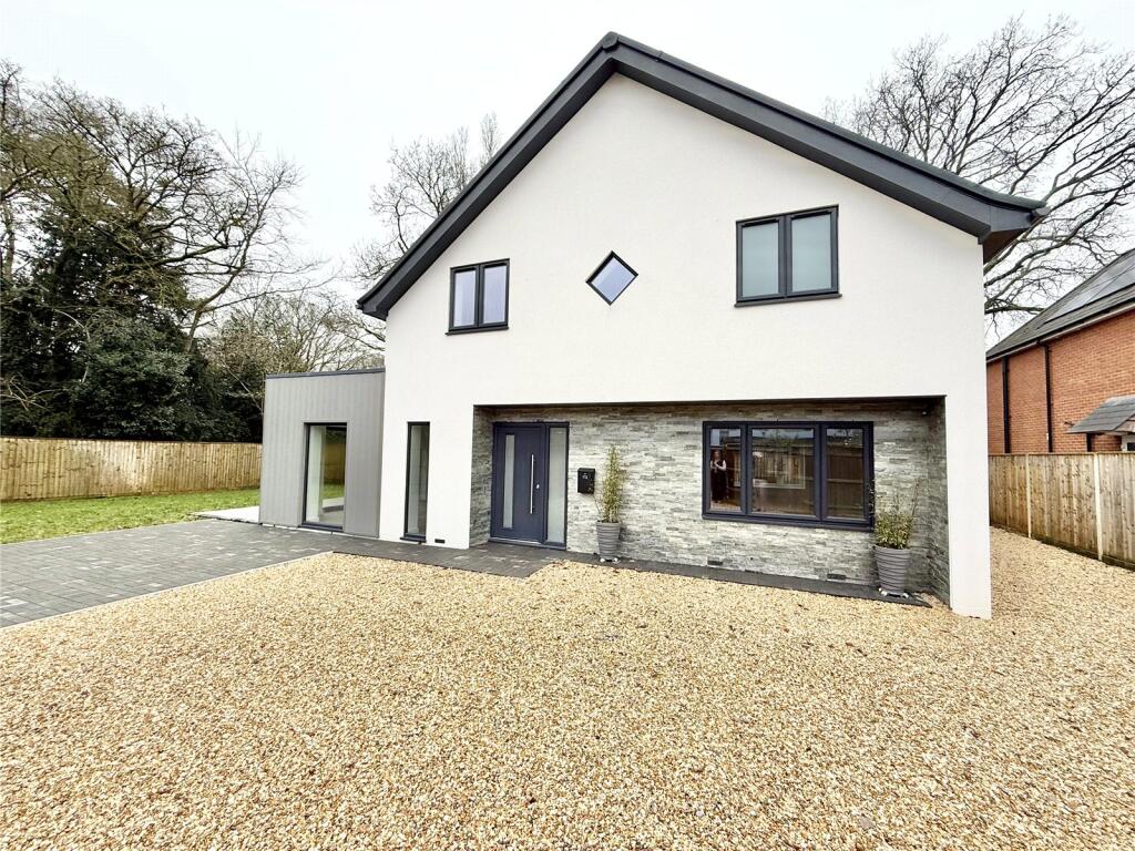 Main image of property: Pinewood Close, Walkford, Christchurch, Dorset, BH23