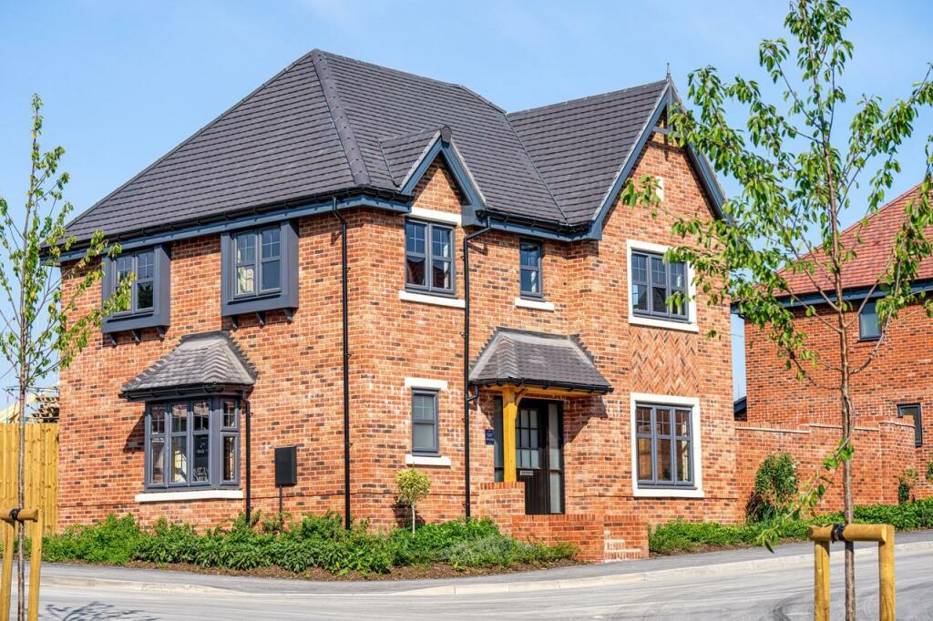 3 bedroom detached house for sale in Lavington Lane, West Lavington, SN10