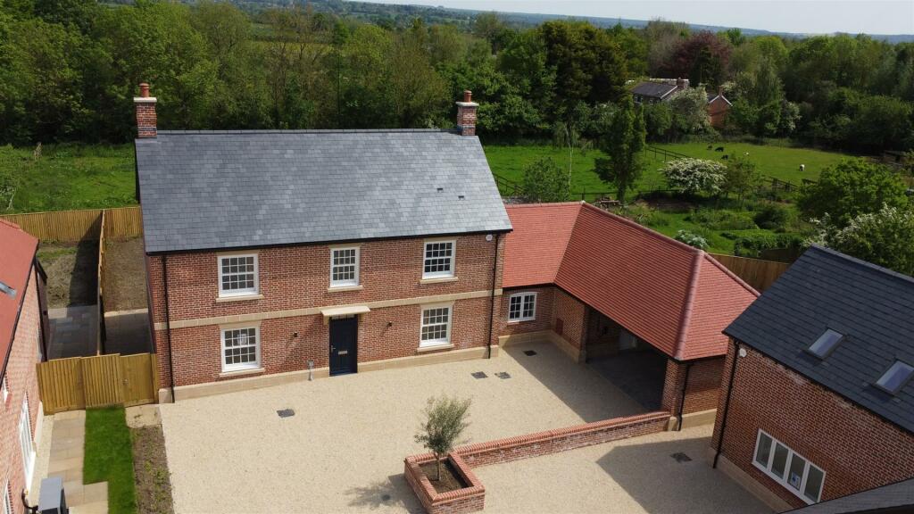 4 bedroom detached house for sale in The Farmhouse, Poulshot, SN10