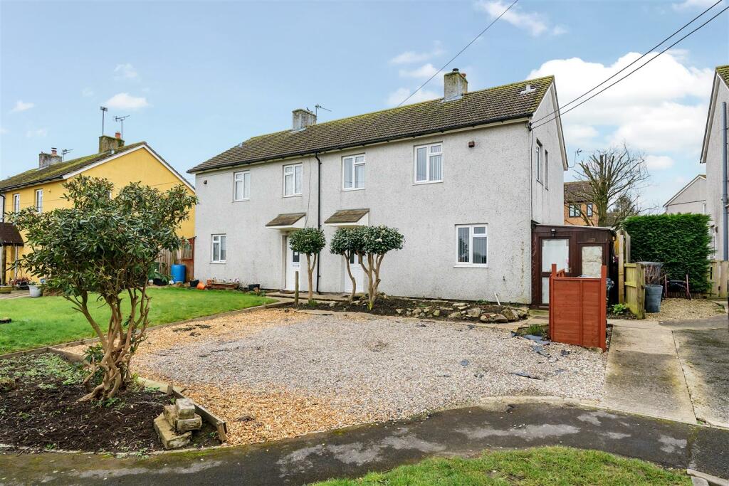 3 bedroom semidetached house for sale in Sandleaze, Worton, Devizes, SN10